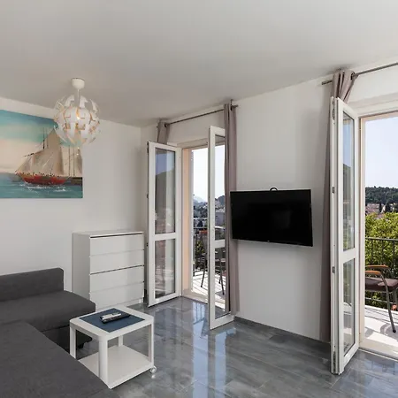 Begovi - One-bedroom Lilly Apartment *